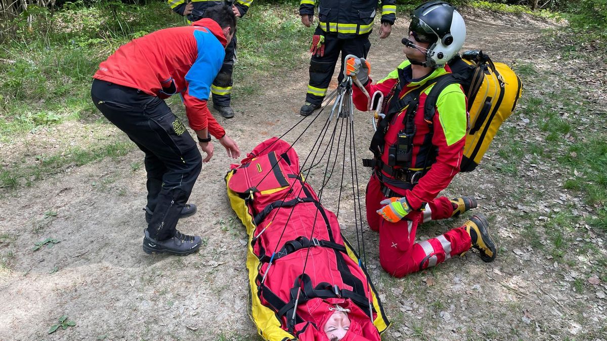 Třináctiletý cyklista havaroval ve vsetínských horách. Letěl pro něj vrtulník
